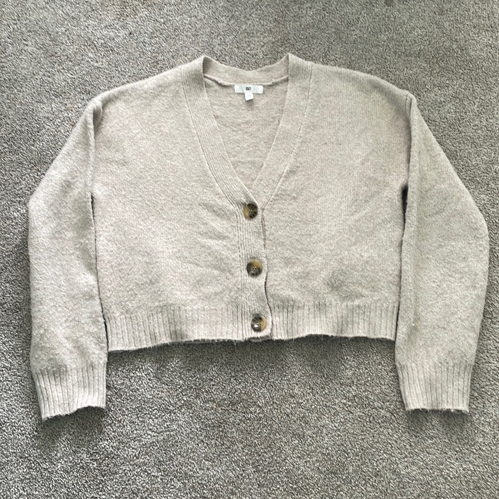 BP. Easy Crop Extra Small Cardigan Beige Preppy Cardigan